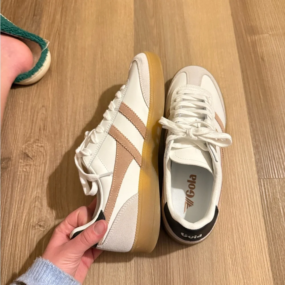 Gola White and Brown Sneakers - Picture 3 of 10